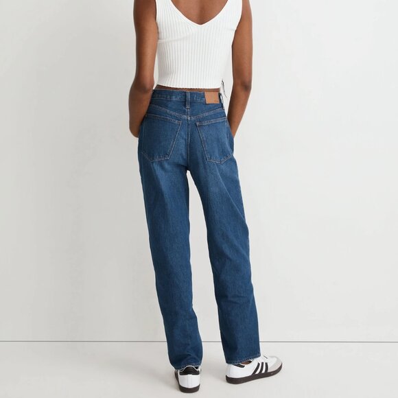 Madewell Baggy Straight Jeans in Dark Worn Indigo Wash - Picture 2 of 9